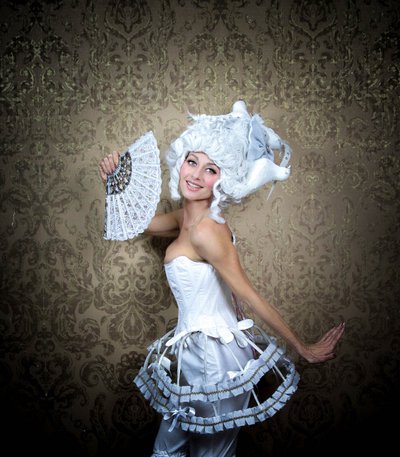 BOYLESQUE-7©DEAN_HUTTON.jpg