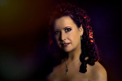 ISSN_PUB_1_51486512478778_Scars - Chantal - photo by Robert Kirsner 02.jpg